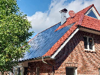 CREATON Photovoltaik-Installation auf einem Dach